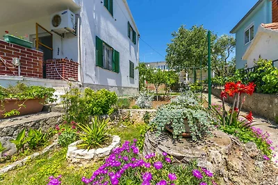 Gemütliche Ferienwohnung „Garden by the Sea“ 