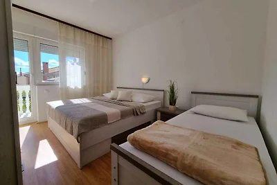 Ferienwohnung mit Balkon und Klimaanlage