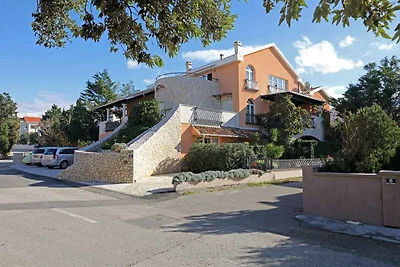 Komfortables Ferienhaus Vanja mit privatem Po