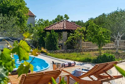 Ferienhaus mit Klimaanlage und Aussenpool