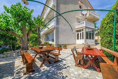 Ferienwohnung mit Balkon und Grill