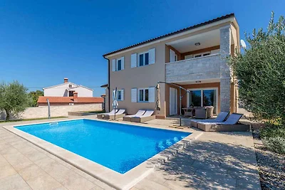 Villa mit Privatpool