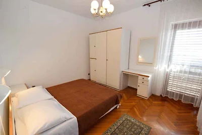 Ferienwohnung mit Klimaanlage und Balkon