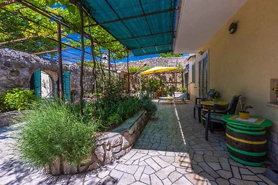 Ferienhaus mit grosser Terrasse
