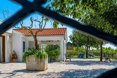 Ferienhaus mit Klimaanlage und Pool
