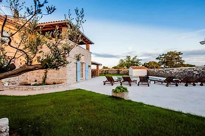 Villa mit Klimaanlage und Pool