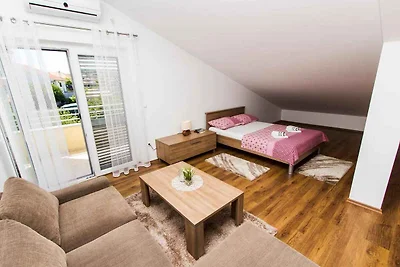 Charmantes Studio Vesna in ruhiger Lage von V