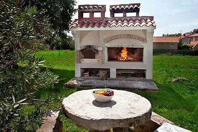 Ferienwohnung mit privatem Pool und Garten