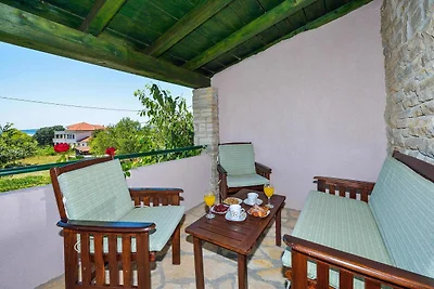 Ferienhaus mit grosser Terrasse und 2 Bäder