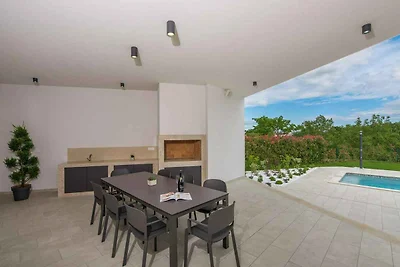 Villa mit privatem Pool und Whirlpool