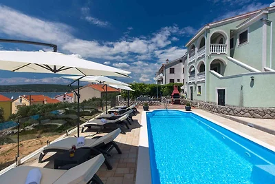 Ferienwohnung mit Klimaanlage und Pool