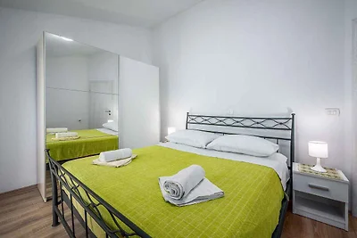 Ferienwohnung mit Garten und Klimaanlage