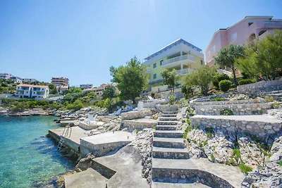 Ferienwohnung mit Terrasse und Grill