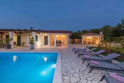 FerienHaus mit Pool