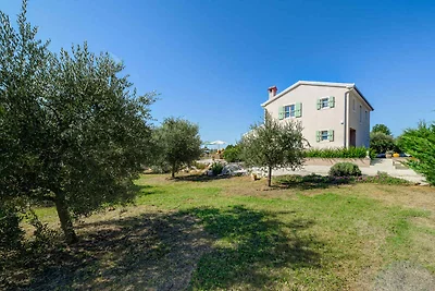 Villa mit Pool und Klimaanlage