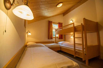 Chalet mit Hallenbad und Sauna