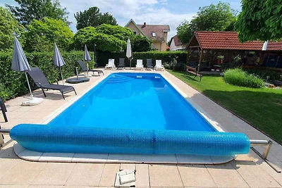 Ferienwohnung mit Garten und Pool