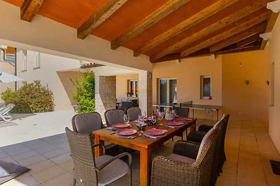 Villa mit Pool, Klimaanlage, Fitness und