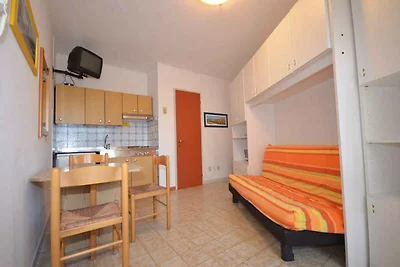 Studio mit Klimaanlage und Balkon