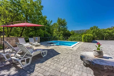 Ferienwohnung mit Balkon, Grill und Pool