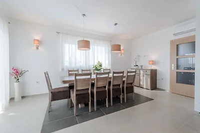 Villa mit Pool , Wlan und Klimaanlage