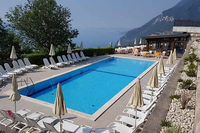 Ferienwohnung mit Seeblick und Pool