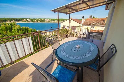 Ferienwohnung Lovely Apartment Bencic with Ba