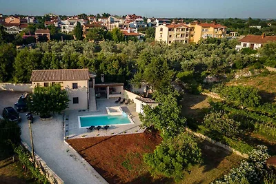 Ferienhaus mit Pool