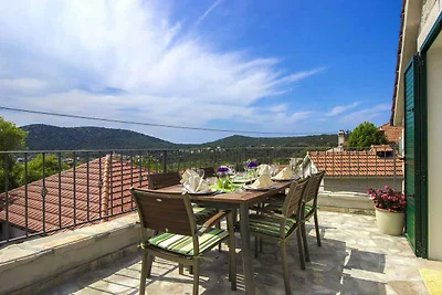 Ferienhaus mit Pool und Grill