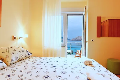 Ferienwohnung mit Balkon und Meerblick