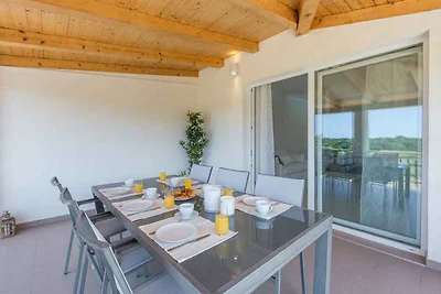 Villa mit Klimaanlage und Pool