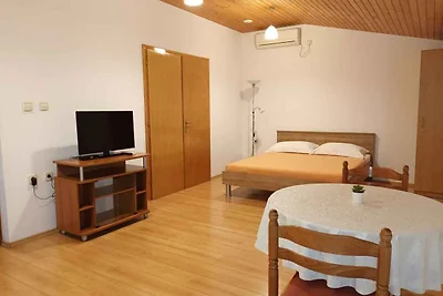 Ferienwohnung mit Klimaanlage und Terrasse