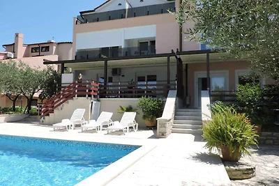 Ferienwohnung mit Aussenpool und Meerblick