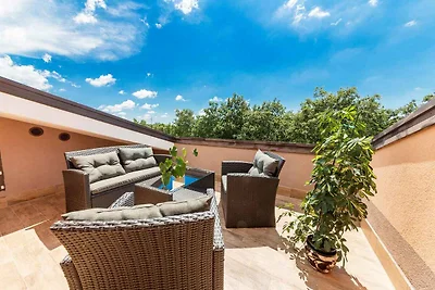 Villa mit Pool und Klimaanlage