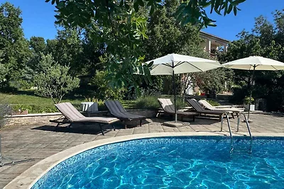 Ferienwohnung mit Balkon und Pool