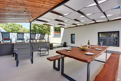 Villa mit Pool