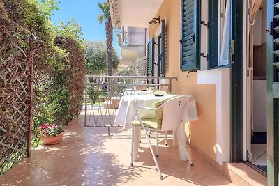 Studio mit Terrasse 100 m vom Strand