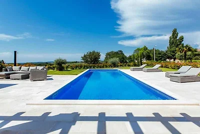 Villa mit Klimaanlage und Pool