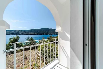 Ferienhaus mit Terrasse und Meerblick
