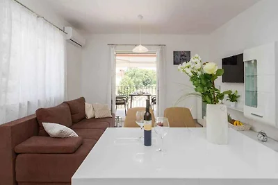 Ferienwohnung mit Klimaanlage und Terrasse