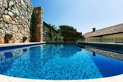 Ferienhaus mit Schwimmbad, Sauna und