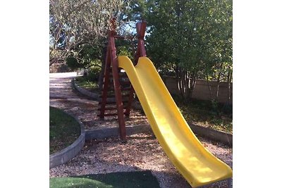 Ferienwohnung mit Kinderspielplatz und Pool