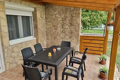 Ferienwohnung mit Terrasse und WLAN