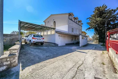 Gemütliche Ferienwohnung Žunta in Trogir mit 