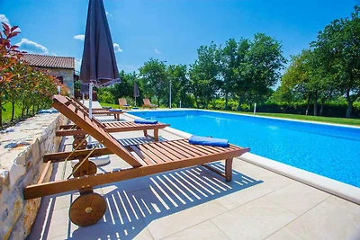 Ferienwohnung mit Klimaanlage und Pool