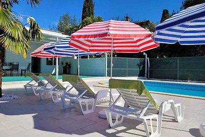 Ferienhaus mit Meerblick und Pool