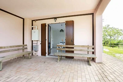 Ferienhaus Mit Terasse und Pool