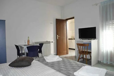 Apartment mit zwei Schlafzimmern im ersten St