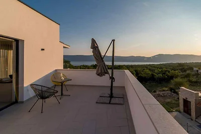 Villa mit Pool und Klimaanlage