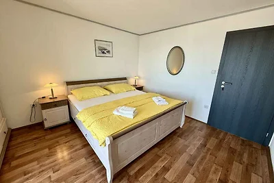 Studio modern mit Balkon